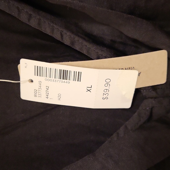 XL NWT Black Satin Front Sleeveless Tank Reitmans - Picture 5 of 5